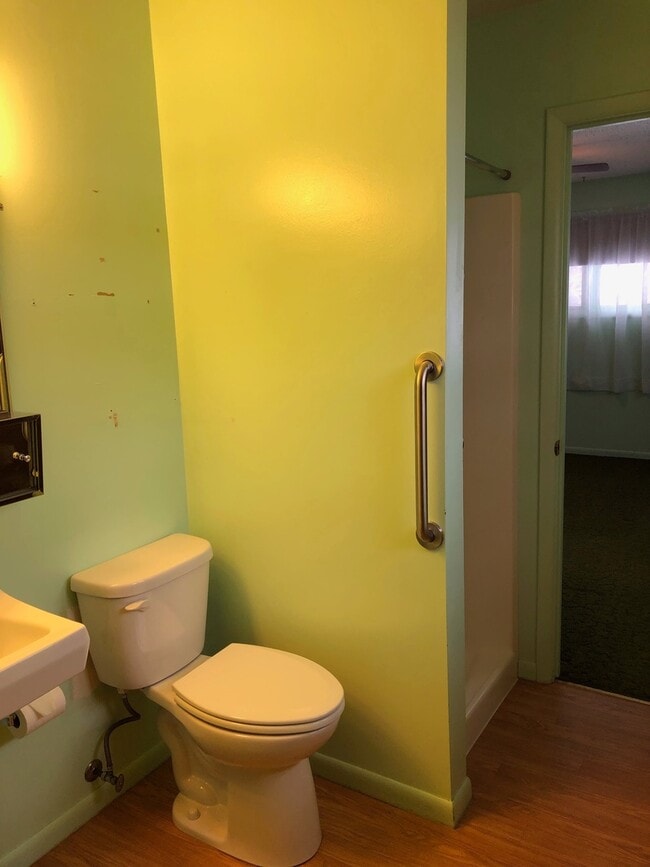 Photo - 3 bedroom 2 bath in the heart of Belgrade