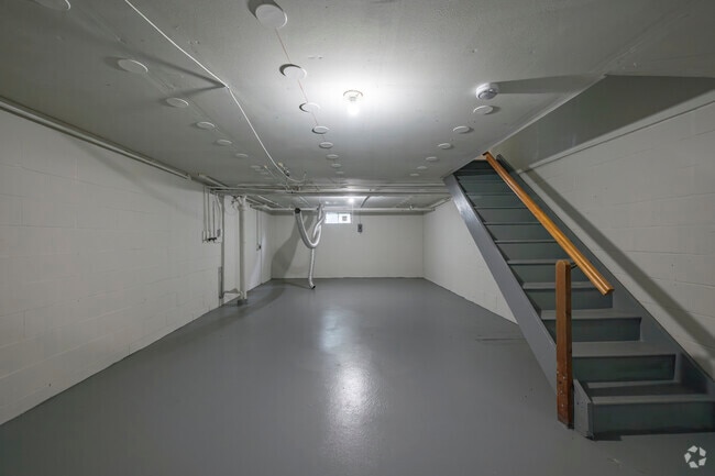2BD, 1BA - 960 SF - Redstone Gardens - Basement
