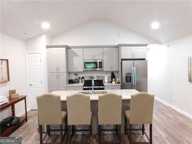 Photo - 213 Claire Dr SE