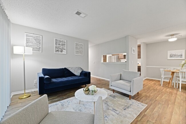 Photo - Waldan Pond Apartments