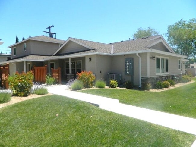 Photo - 662 Hammond St Unidad A