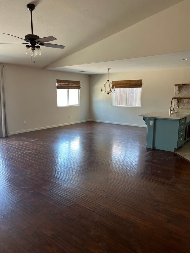 Photo - Beautiful  4-bedroom, 2-bathroom home in Fresno with Solar