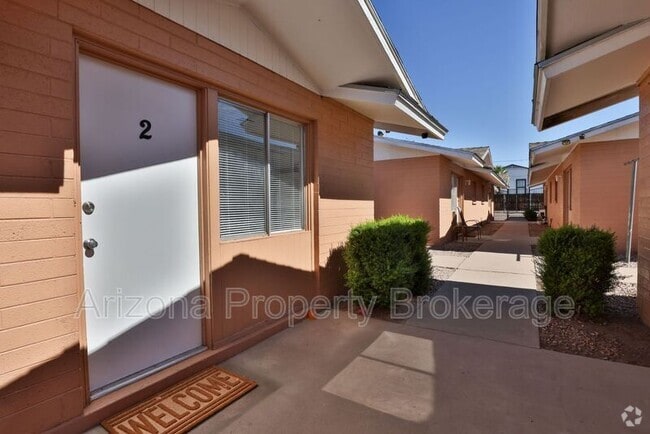 Building Photo - 1702 W Vogel Ave Rental