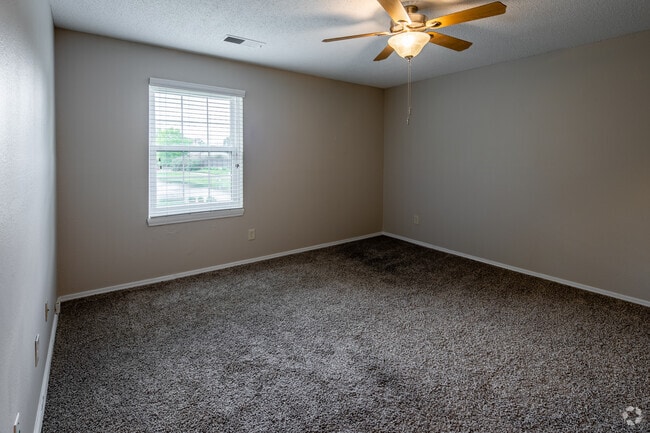 2BR, 2BA - Wynnewood - 1,149SF - Bedroom - South Wind Apartment Homes