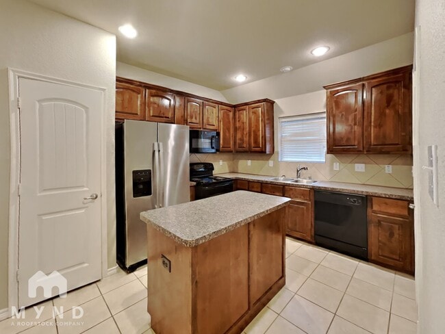 Photo - 2103 Colby Ln