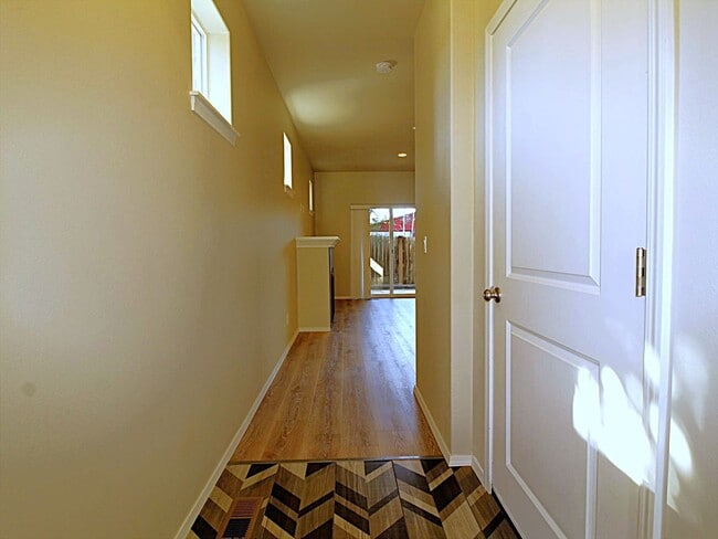 Photo - Modern 3x2.5 End Unit Townhome Retreat in NE Bend