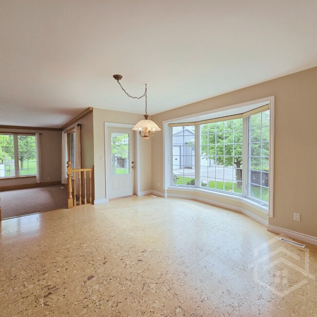 Photo - Large Country Listing in Norwich!!