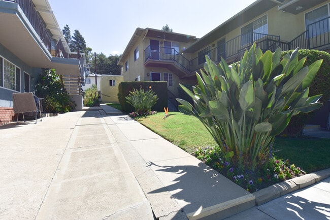 Photo - 1570 N Verdugo Rd Unit Verdugo APT