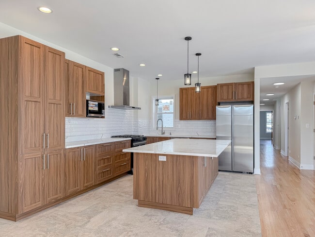 Photo - 6411 W Irving Park Rd Unidad 2