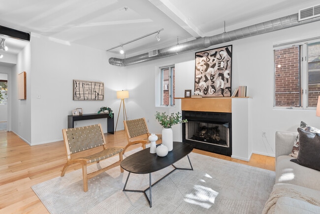 Photo - 2307 15th St NW Unidad 1