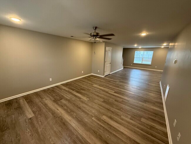 Photo - 2325 Tanksley Way