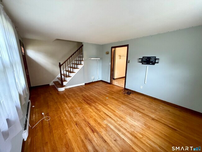 Photo - 400 Divinity St