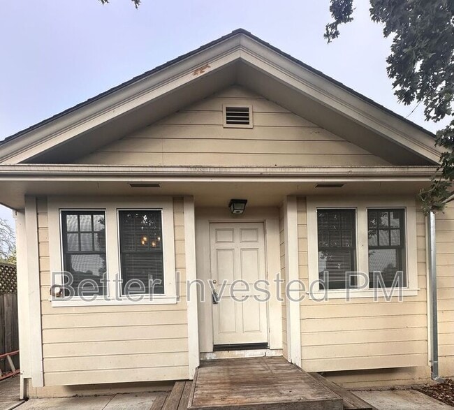 Photo - 2065 Hoen Ave
