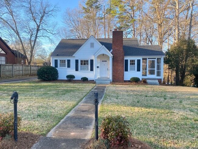 Building Photo - 2bed/1ba House off Union St S. of Downtown Concord close to McAllister Elementary