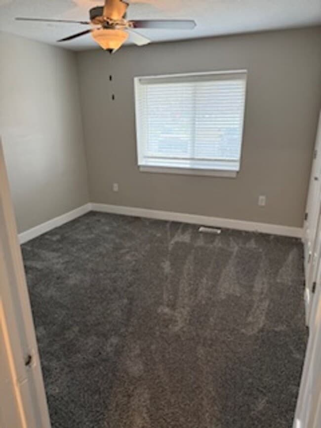 Photo - Gorgeous 6-bedroom, 4-bathroom in Charming Salem