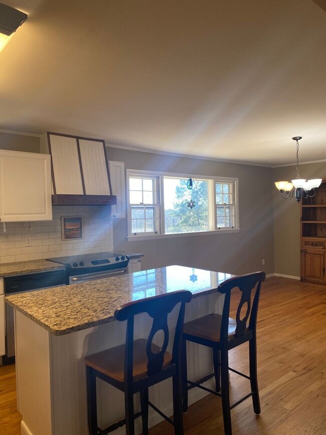 Photo - Beautiful home in Forest Heights | MAY BE AVAILABLE SOONER!