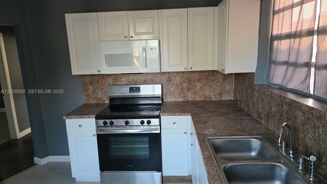 Photo - 3300 NW 23rd Ave Unit 2