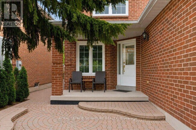 Photo - 101 Pentland Crescent