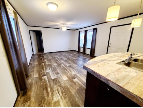 Photo - 7028 Bayview Dr