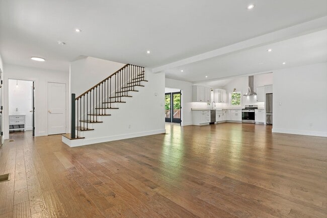 Photo - 188 Wolf Neck Rd