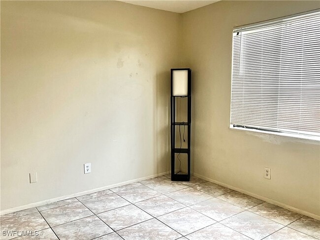 Building Photo - 824 Alderman St Unit 106 Rental
