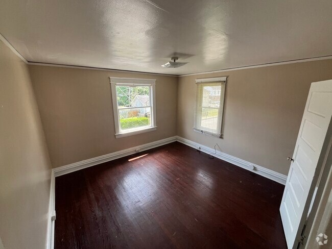 Building Photo - 1550 Lewis St Unit B,  B Rental
