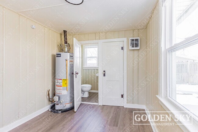 Photo - 2011 E 18th St Unidad 3