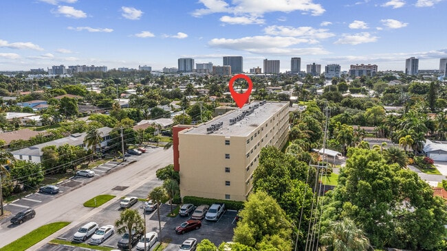Photo - 2400 NE 10th St Unidad 410