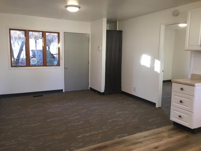 Photo - 2013 North Ave W