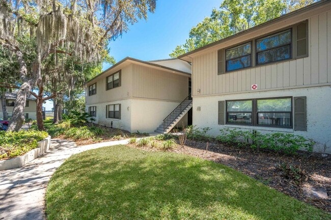 Photo - 54 Veronese Ct