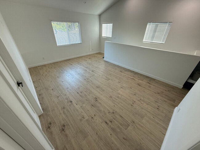 Photo - 6519 Broadway Ave