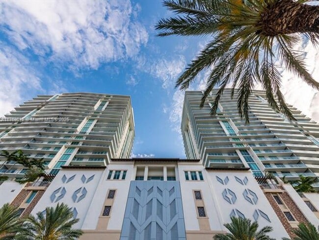 Building Photo - 300 Sunny Isles Blvd Unit 300 Sunny Isles Blvd  5-1605 Rental