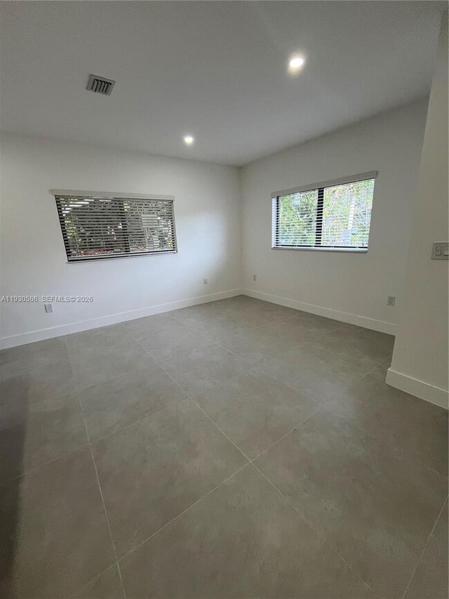 Photo - 119 NW 5th Ave Unit 1