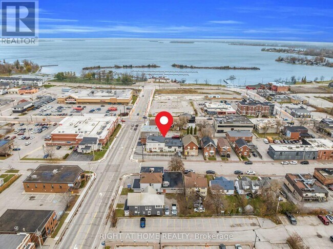 Photo - 32 Matchedash St N