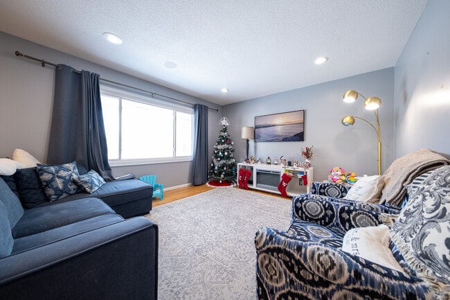 Photo - 7801 Noble Ave N