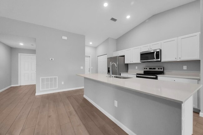 Photo - 1879 SW Lennox St Casa