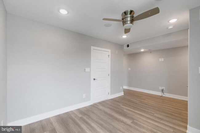 Photo - 419 W Cumberland St