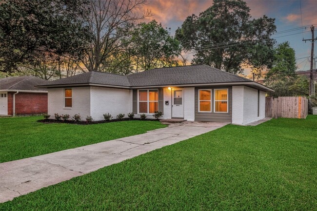 Photo - 4421 Lido Ln