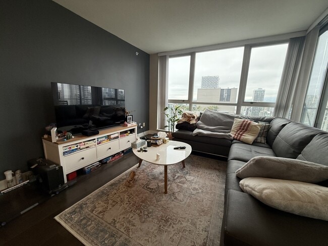 Photo - 1507-1408 Strathmore Mews