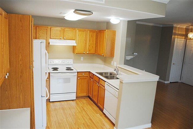 Photo - 3880 Riviera Grove Unit 104