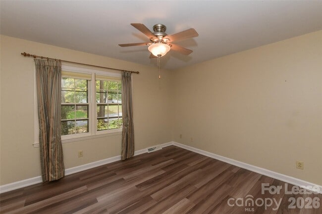 Photo - 2630 Fernbank Dr