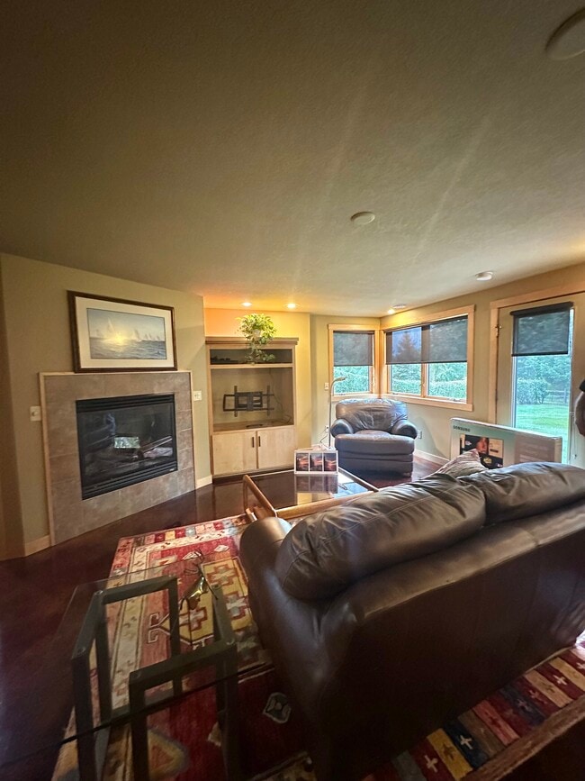 Building Photo - 1165 Vail Way N Unit 1