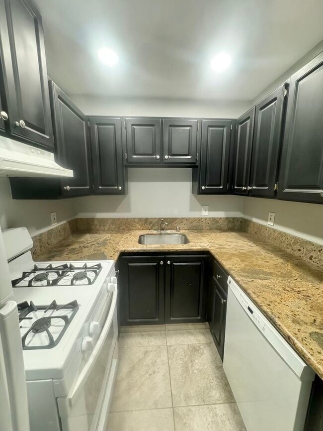Photo - Nicely updated 2-bedroom 1-bath apartment in Auburn!