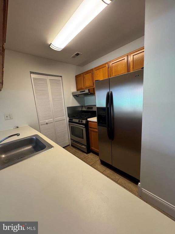 Photo - 1303 Hickory Cir