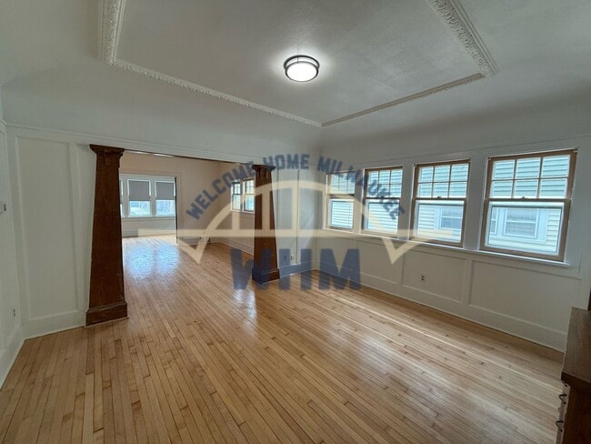 Building Photo - 1607 N 52nd St Unit Lower
