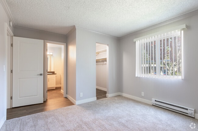 1BR, 1BA - 600SF