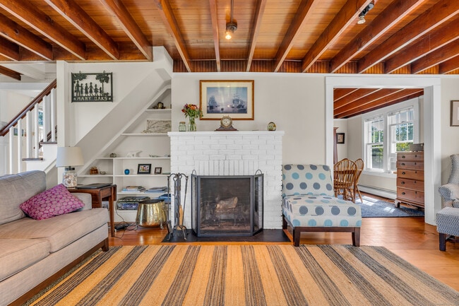 Photo - 27 Ridgewood Ave