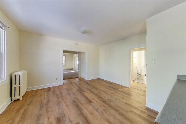 Photo - 6 Russell Ave