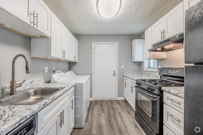 2BR, 1BA - 1,150SF - Kitchen