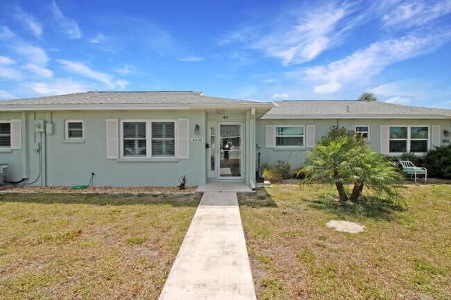 Building Photo - 1018 Beach Manor Cir Unit Beach Manor Circle, 1018 #40 Rental